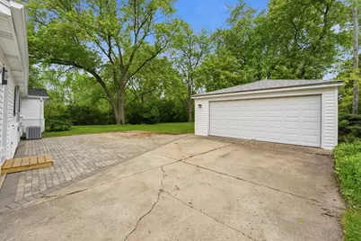 960 Basswood Street, Hoffman Estates, IL 60169 - Photo 40