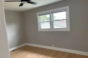 6127 W 79th Pl, Burbank, IL 60459 - Photo 16