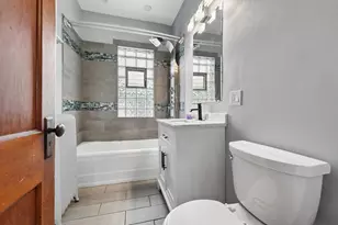 10226 S Charles St, Chicago, IL 60643 - Photo 12