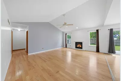3009 W Sherman Avenue, Waukegan, IL 60085 - Photo 4