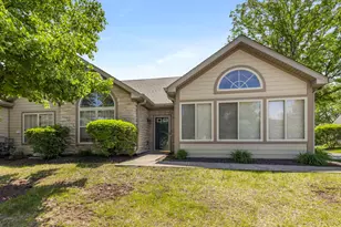 1900 Timbers Edge Cir, Joliet, IL 60431 - Photo 2