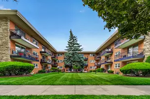 4730 N Kenneth Ave, Chicago, IL 60630 - Photo 1