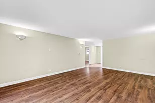 4730 N Kenneth Ave, Chicago, IL 60630 - Photo 6
