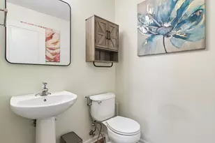 916 Kings Canyon Dr, Streamwood, IL 60107 - Photo 12