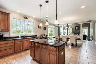224 Red Oak Court, Island Lake, IL 60042 - Photo 16