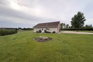 31025 N 2400 E Rd, Dwight, IL 60420 - Photo 16