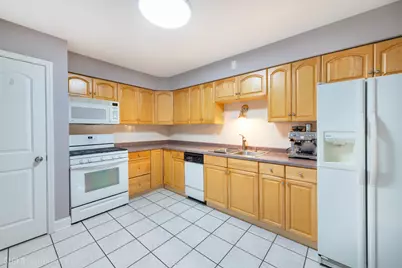 3023 N Paris Avenue #206, River Grove, IL 60171 - Photo 8