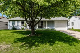 1205 N Nixon Dr, Pontiac, IL 61764 - Photo 18
