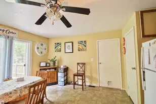 1205 N Nixon Dr, Pontiac, IL 61764 - Photo 8