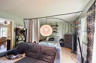 1205 N Nixon Dr, Pontiac, IL 61764 - Photo 4