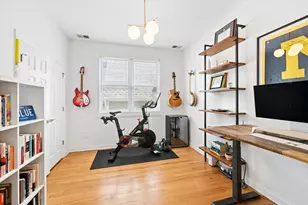 3827 N Greenview Ave, Chicago, IL 60613 - Photo 16