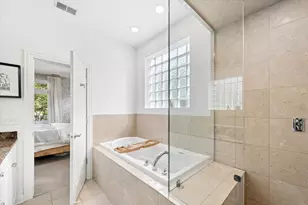 3827 N Greenview Ave, Chicago, IL 60613 - Photo 12