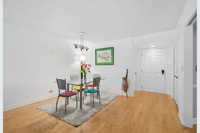 706 Waukegan Road #206-C, Glenview, IL 60025 - Photo 2