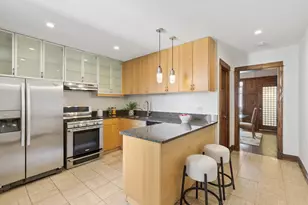 968 W Cuyler Ave, Chicago, IL 60613 - Photo 6