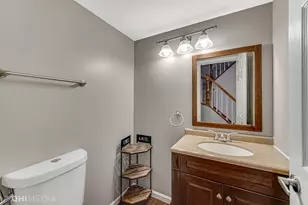 1679 Templeton Ct, Mundelein, IL 60060 - Photo 6