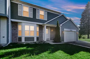 1679 Templeton Ct, Mundelein, IL 60060 - Photo 2