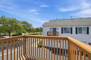 729 Fieldcrest Dr, South Elgin, IL 60177 - Photo 10