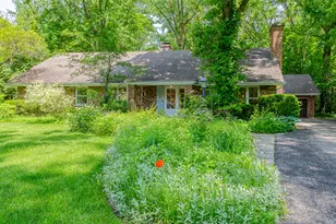 79 Cumberland Dr, Lincolnshire, IL 60069 - Photo 1
