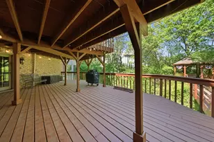 8701 Lake Ridge Dr, Darien, IL 60561 - Photo 30