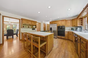 8701 Lake Ridge Dr, Darien, IL 60561 - Photo 18