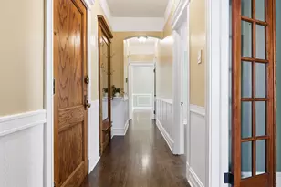 559 W Fullerton Pkwy, Chicago, IL 60614 - Photo 2