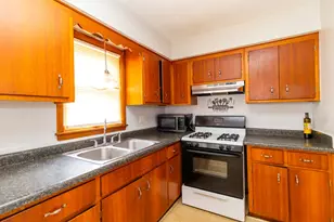 2706 School St, Rockford, IL 61101 - Photo 8