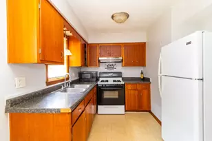 2706 School St, Rockford, IL 61101 - Photo 6