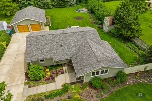 16141 Laurel Dr, Orland Park, IL 60462 - Photo 2