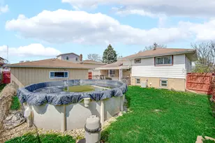7305 W 75th St, Bridgeview, IL 60455 - Photo 22
