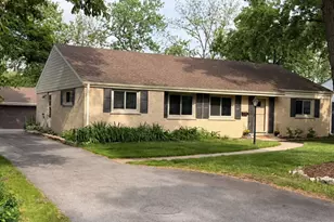 5818 Ridgewood Dr, Western Springs, IL 60558 - Photo 1