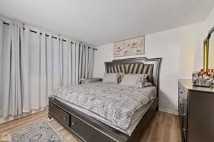 9708 Nottingham Ave, Chicago Ridge, IL 60415 - Photo 12
