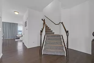 1134 E Bauer Rd, Naperville, IL 60563 - Photo 18