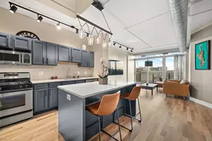 3260 N Clark St, Chicago, IL 60657 - Photo 2