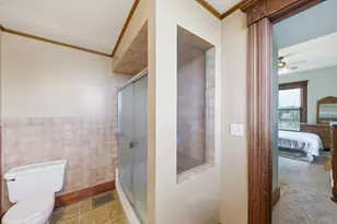 403 E Cherokee Ave, Shabbona, IL 60550 - Photo 14