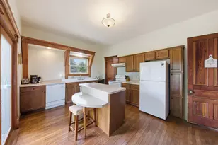 403 E Cherokee Ave, Shabbona, IL 60550 - Photo 4
