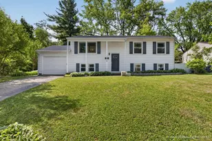 101 W Melody Ln, Woodstock, IL 60098 - Photo 1