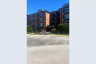1227 S Old Wilke Road #406, Arlington Heights, IL 60005 - Photo 1