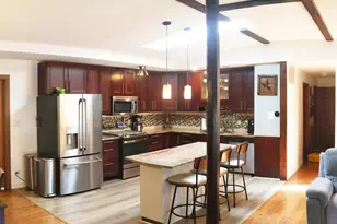 4010 N Firestone Dr, Hoffman Estates, IL 60192 - Photo 8