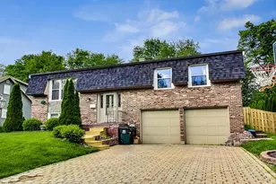 4010 N Firestone Dr, Hoffman Estates, IL 60192 - Photo 2