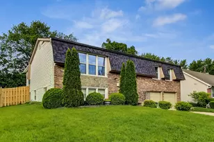 4010 N Firestone Dr, Hoffman Estates, IL 60192 - Photo 1
