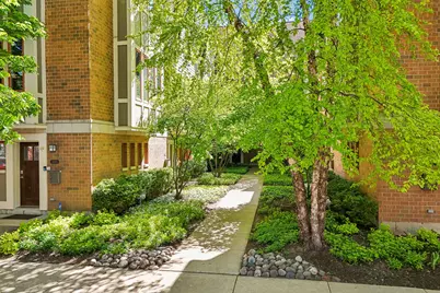 3151 N Honore Street #9, Chicago, IL 60657 - Photo 36