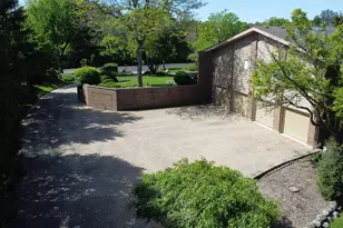 30W010 Smith Rd, West Chicago, IL 60185 - Photo 4