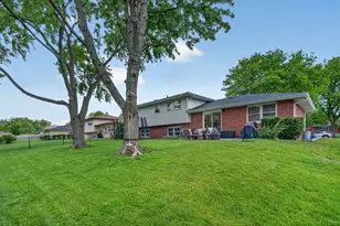8632 Clifford Dr, Darien, IL 60561 - Photo 52