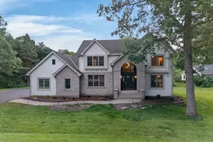 5N672 Jens Jensen Ln, Saint Charles, IL 60175 - Photo 4