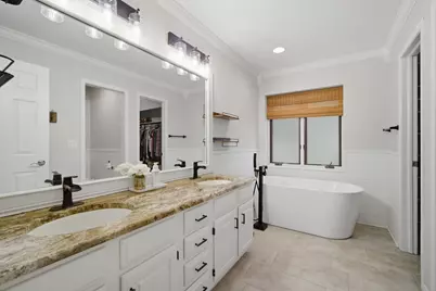 1920 Hazelwood Drive, Lindenhurst, IL 60046 - Photo 20