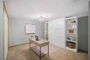 1920 Hazelwood Dr, Lindenhurst, IL 60046 - Photo 28