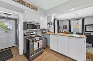 354 S Madison St, Woodstock, IL 60098 - Photo 14