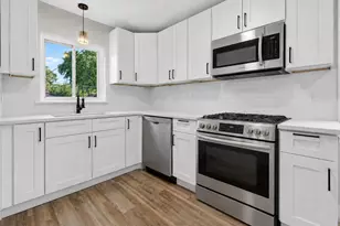 114 W 126th Pl, Chicago, IL 60628 - Photo 6