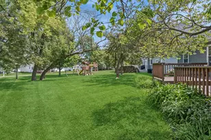 217 Meadowview Ln, Aurora, IL 60502 - Photo 24