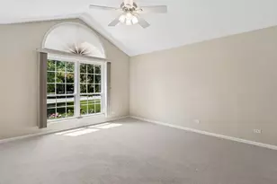217 Meadowview Ln, Aurora, IL 60502 - Photo 14